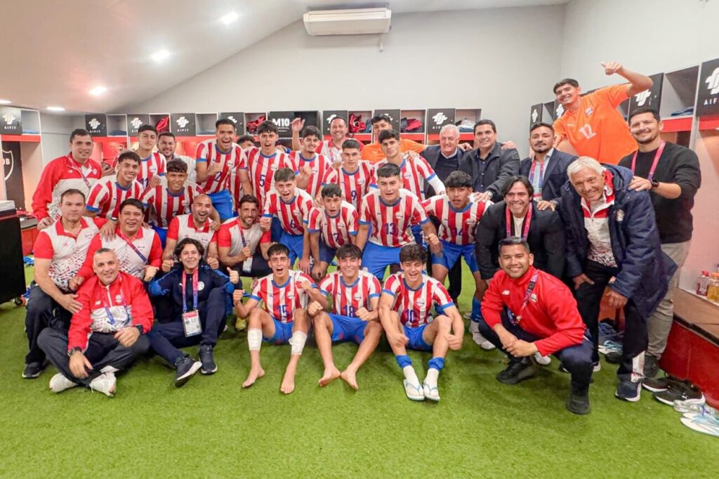 Alfaro celebró con la Sub 20 la victoria ante Argentina en Suramericanos