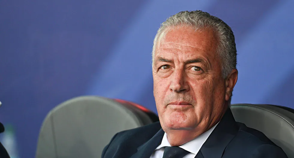 Alfaro pide cifra millonaria para continuar con La Albirroja