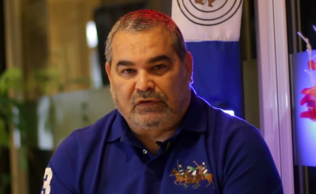 Alfaro responde a Chilavert tras críticas al técnico de La Albirroja