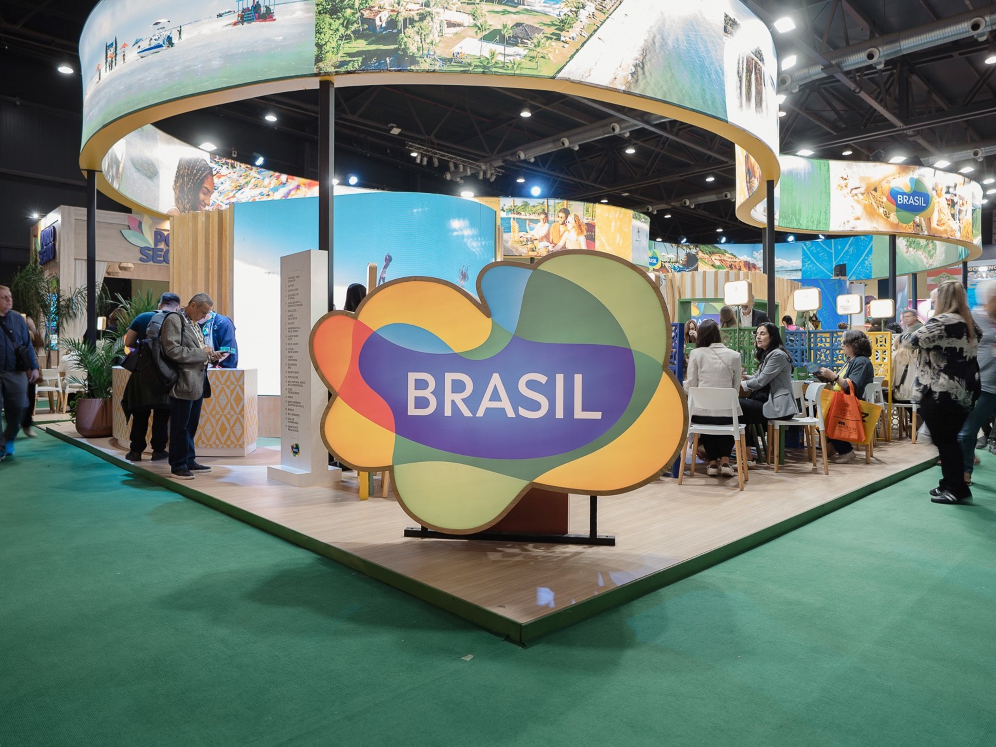Brasil apuesta fuerte en turismo: más vuelos y el Mundial Femenino 2027