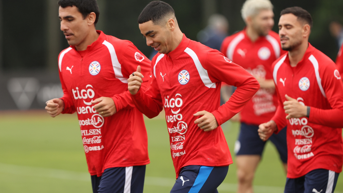 Enciso y Almirón encabezan la convocatoria de Alfaro para Qatar 2022
