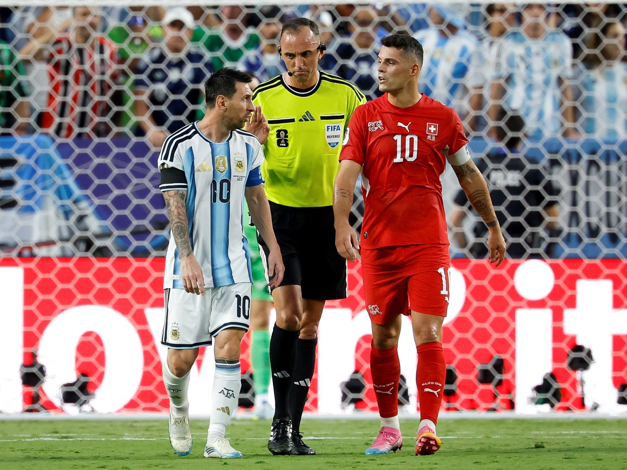 Granit Xhaka apartado: Suiza investiga falsificación de certificado