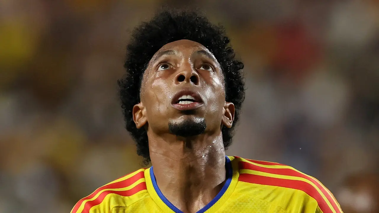 Johan Mojica busca nuevo destino tras el Mundial 2026