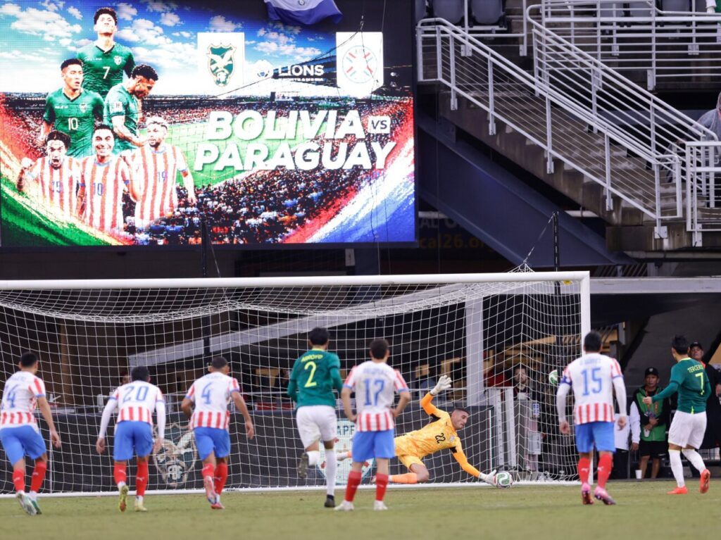 Olveira brilla en los penales: la fortaleza de La Albirroja ante Bolivia