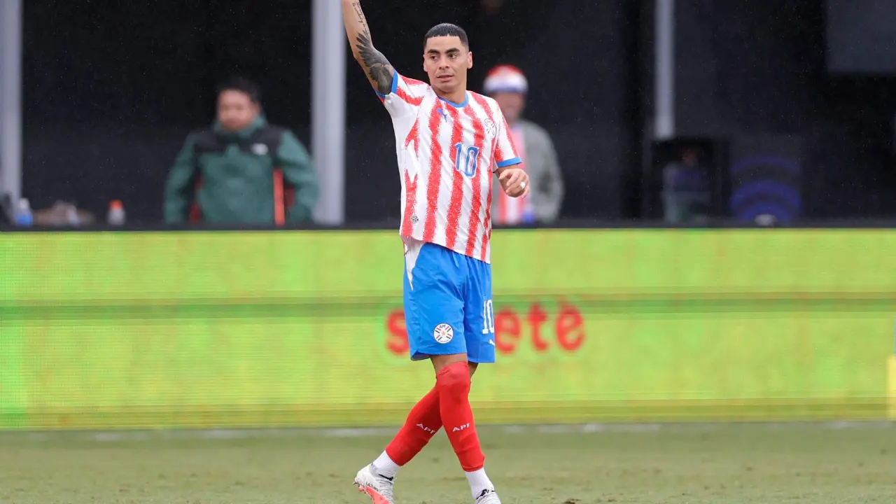 Paraguay goleó 2-0 a Bolivia con doblete de Almirón en amistoso