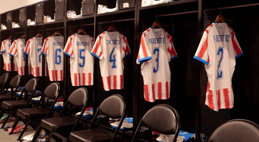 Paraguay goleó a Bolivia: los dos debutantes de Alfaro
