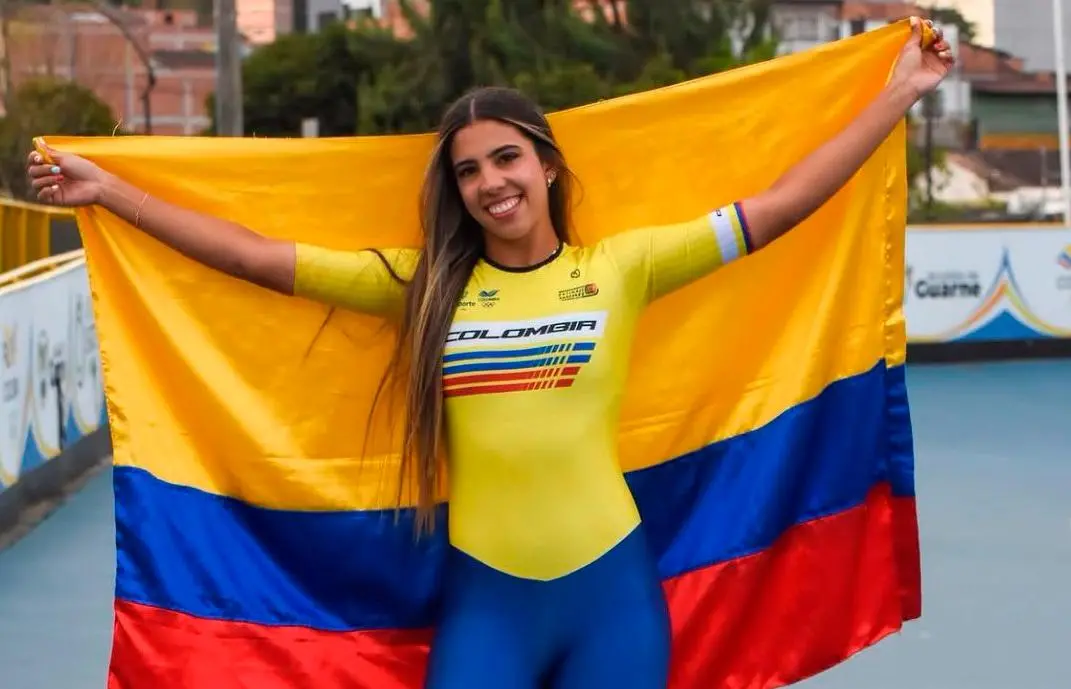 Sara Muñoz de Colombia gana oro mundial en patinaje de velocidad