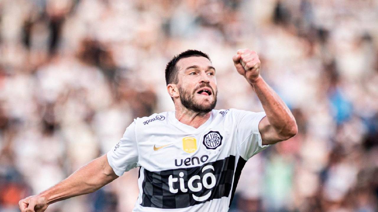 Tim Payne debutó con golazo en Olimpia de Paraguay